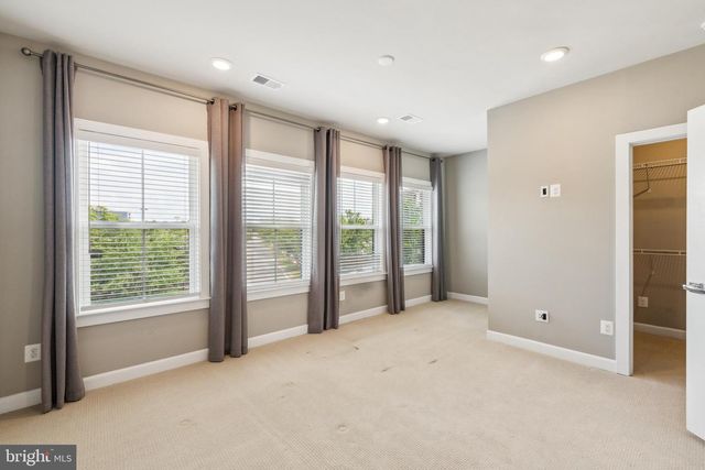 13212 WOODLAND PARK RD, Herndon, VA 20171
