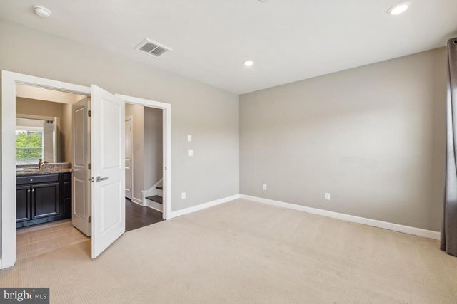 13212 WOODLAND PARK RD, Herndon, VA 20171