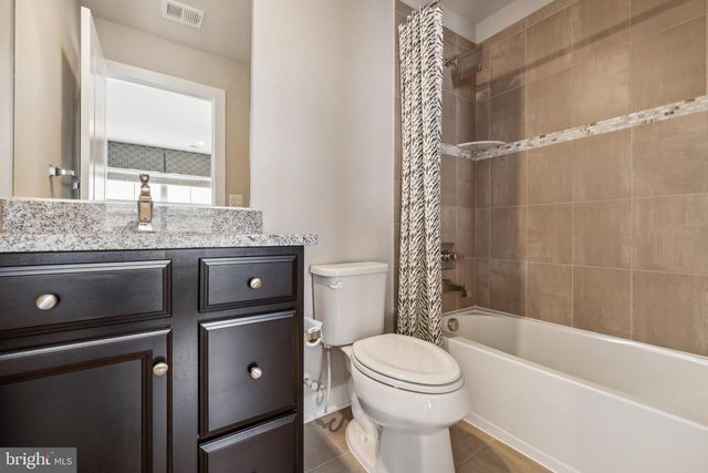 13212 WOODLAND PARK RD, Herndon, VA 20171