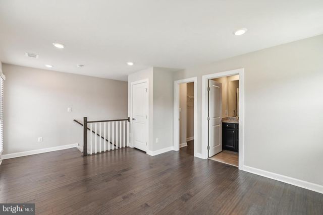 13212 WOODLAND PARK RD, Herndon, VA 20171