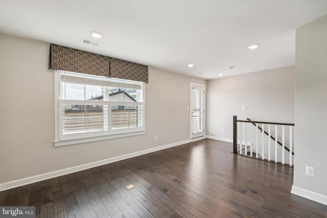 13212 WOODLAND PARK RD, Herndon, VA 20171