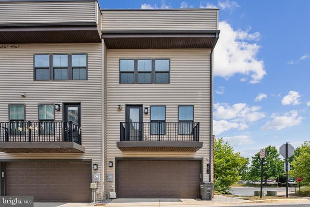 13212 WOODLAND PARK RD, Herndon, VA 20171