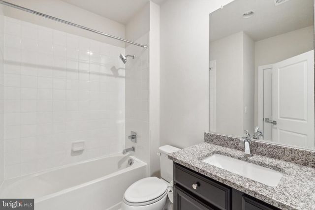 13212 WOODLAND PARK RD, Herndon, VA 20171
