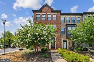 13212 WOODLAND PARK RD, Herndon, VA 20171