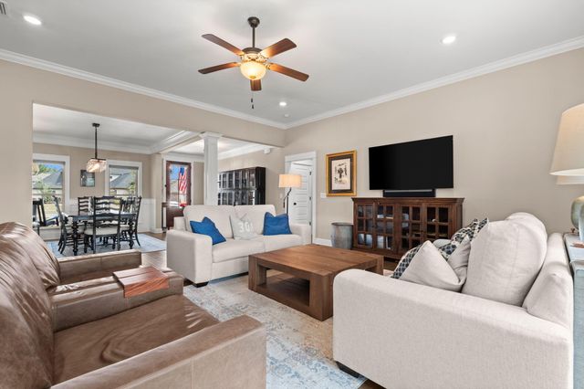 74 Buxtons Way, Freeport, FL 32439