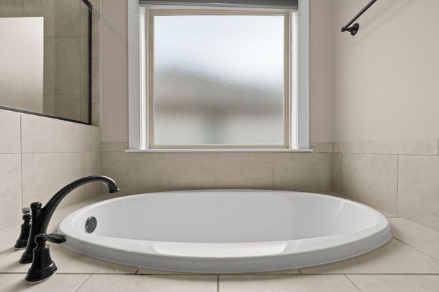 74 Buxtons Way, Freeport, FL 32439