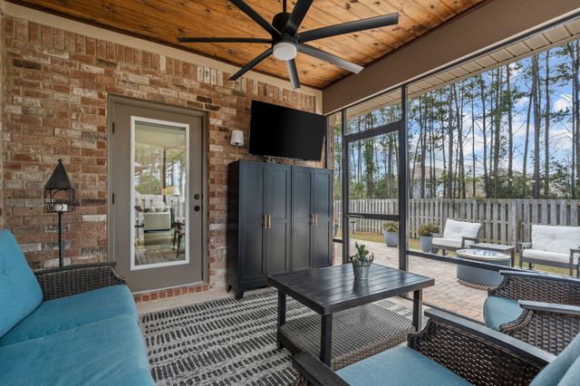 74 Buxtons Way, Freeport, FL 32439