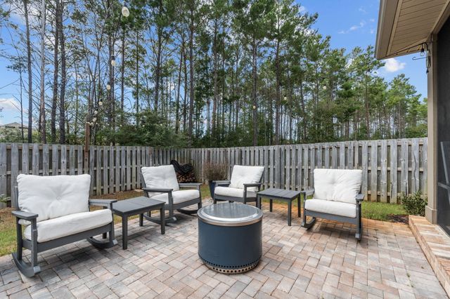 74 Buxtons Way, Freeport, FL 32439