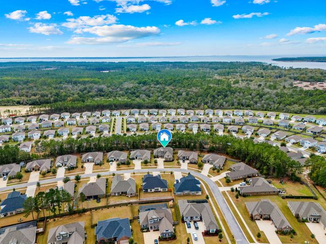 74 Buxtons Way, Freeport, FL 32439