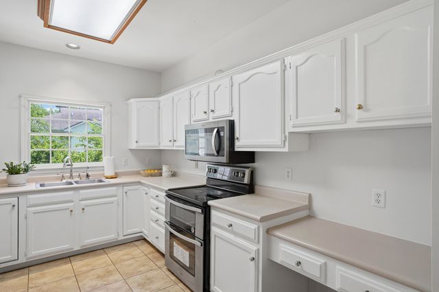 4502 N FALLWOOD CT, Columbia, MO 65203