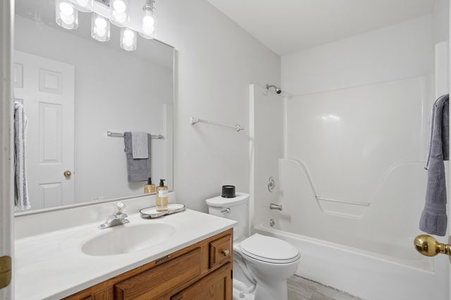 4502 N FALLWOOD CT, Columbia, MO 65203