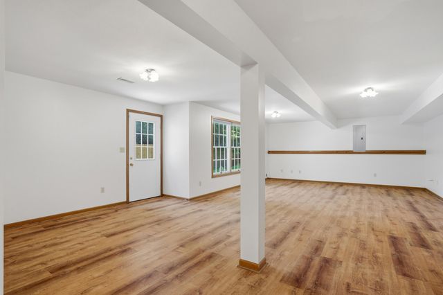 4502 N FALLWOOD CT, Columbia, MO 65203