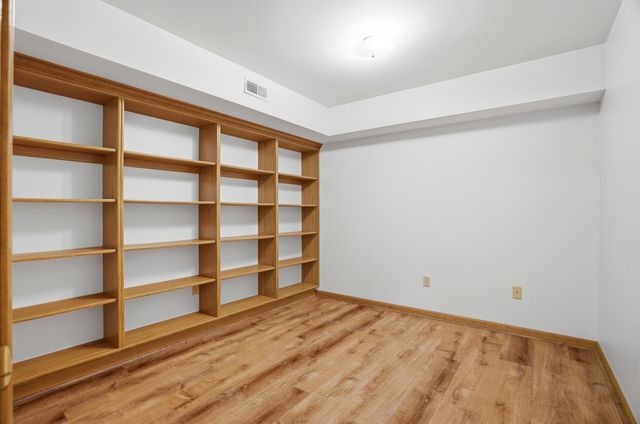 4502 N FALLWOOD CT, Columbia, MO 65203