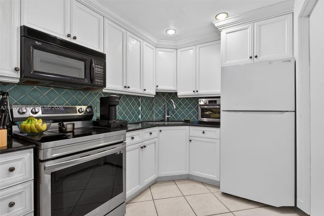 9 NE 19th Ct 104C, Wilton Manors, FL 33305