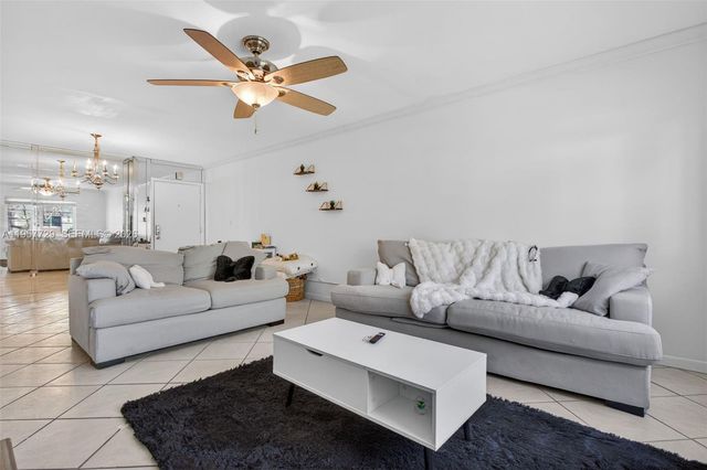 9 NE 19th Ct 104C, Wilton Manors, FL 33305