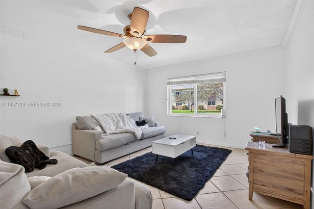 9 NE 19th Ct 104C, Wilton Manors, FL 33305