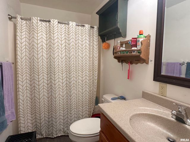 1034 CEDAR CREEK Road, Makanda, IL 62958