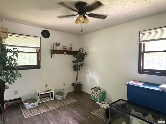 1034 CEDAR CREEK Road, Makanda, IL 62958