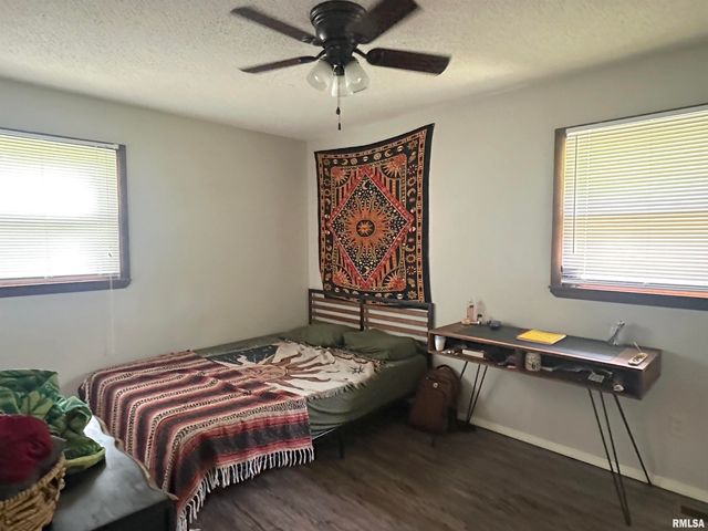 1034 CEDAR CREEK Road, Makanda, IL 62958