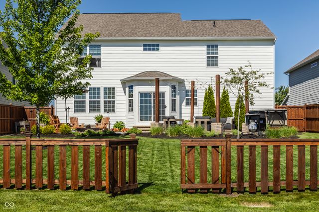 5345 Crowley Parkway, Whitestown, IN 46075