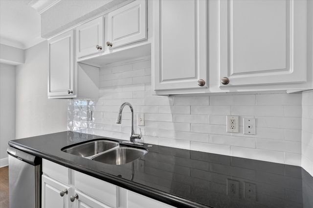 7734 Meadow Road 219, Dallas, TX 75230