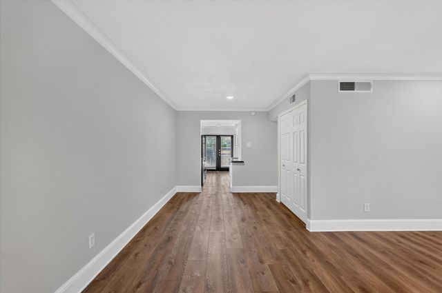7734 Meadow Road 219, Dallas, TX 75230