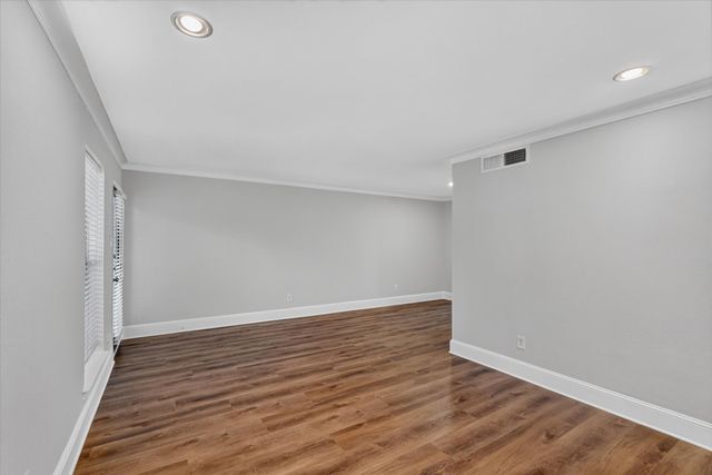 7734 Meadow Road 219, Dallas, TX 75230
