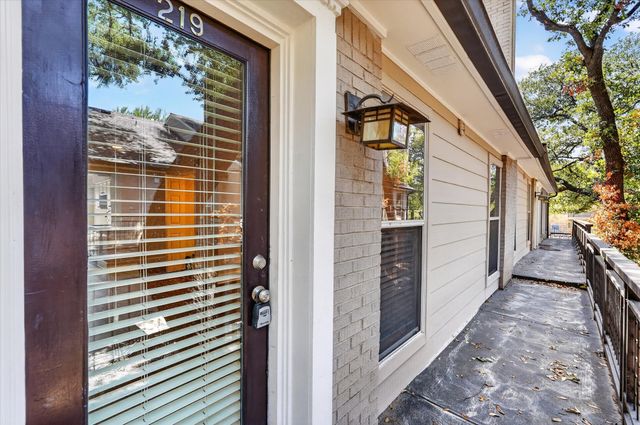 7734 Meadow Road 219, Dallas, TX 75230