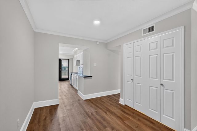 7734 Meadow Road 219, Dallas, TX 75230
