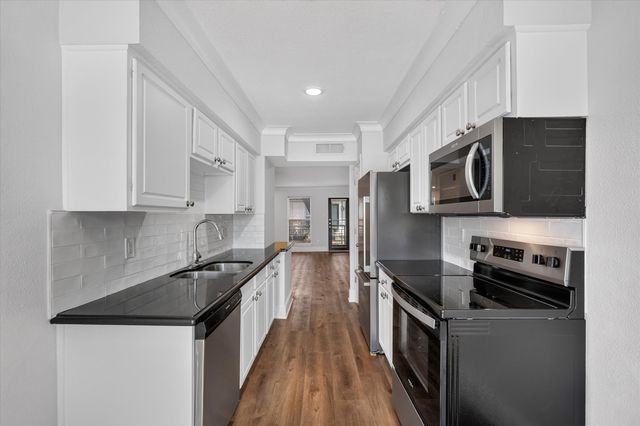 7734 Meadow Road 219, Dallas, TX 75230