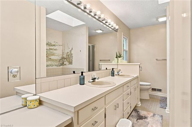 100 Brandon Court, Lexington, NC 27295