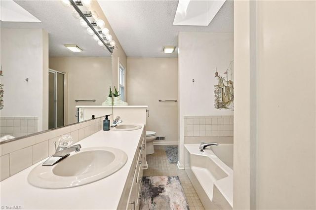 100 Brandon Court, Lexington, NC 27295