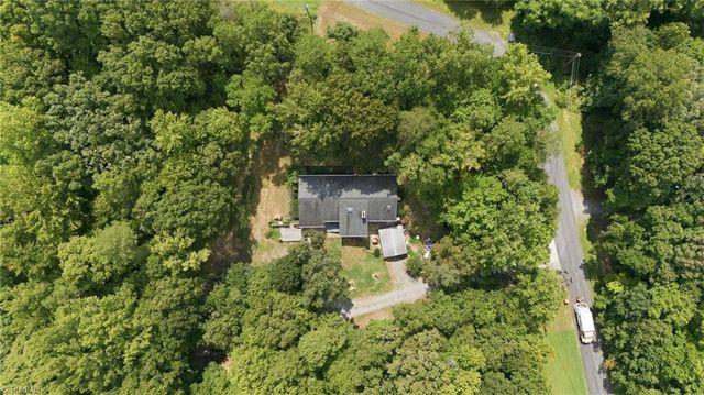 100 Brandon Court, Lexington, NC 27295