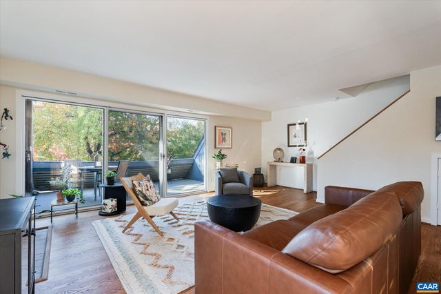 301 2nd St NW Apt C, Charlottesville, VA 22902