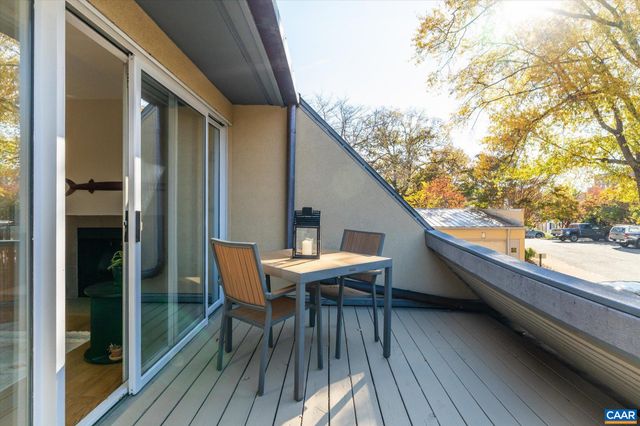 301 2nd St NW Apt C, Charlottesville, VA 22902