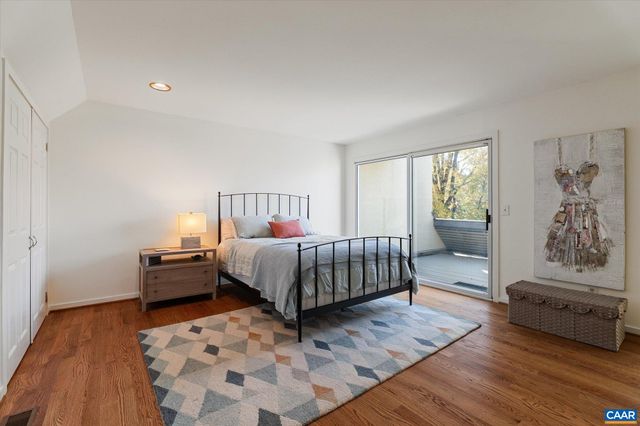 301 2nd St NW Apt C, Charlottesville, VA 22902