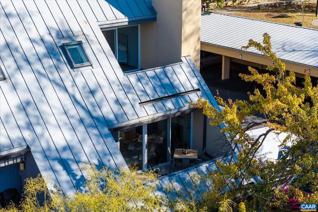 301 2nd St NW Apt C, Charlottesville, VA 22902