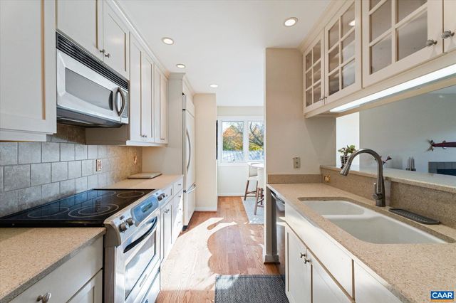 301 2nd St NW Apt C, Charlottesville, VA 22902