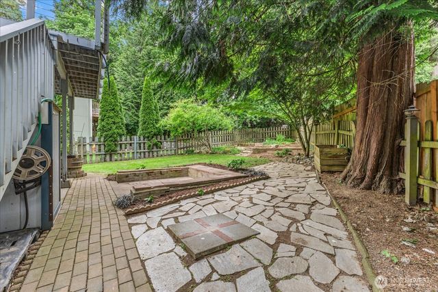 8504 5th Place SE, Lake Stevens, WA 98258