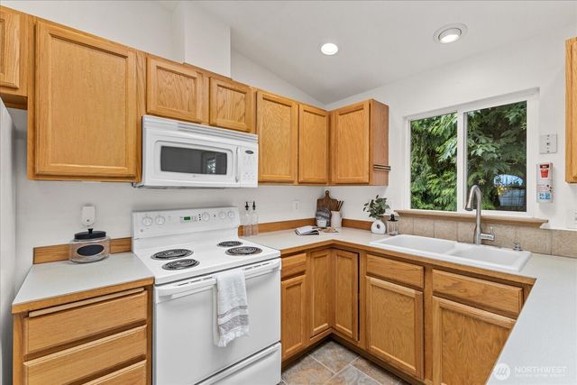8504 5th Place SE, Lake Stevens, WA 98258