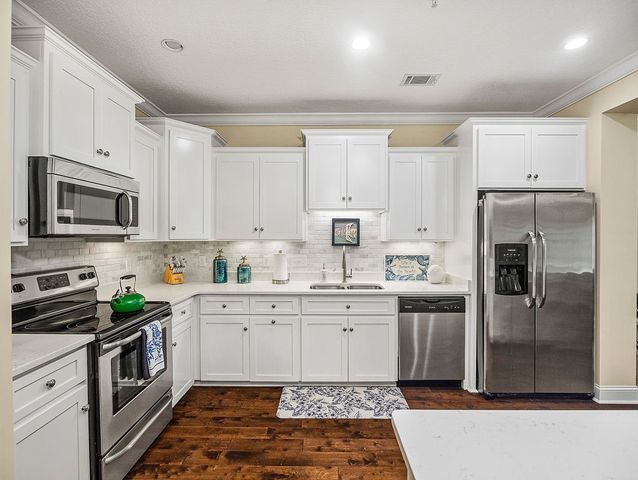 802 Reserve Lane, St Simons Island, GA 31522