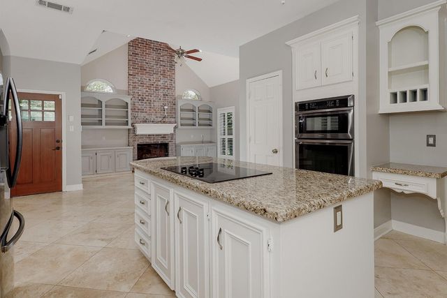 2 Silverstrand Place, The Woodlands, TX 77381