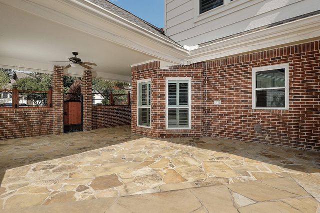 2 Silverstrand Place, The Woodlands, TX 77381