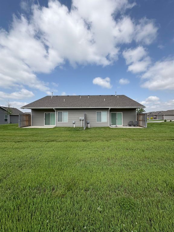 2605-2607 W 55th St N, Wichita, KS 67204