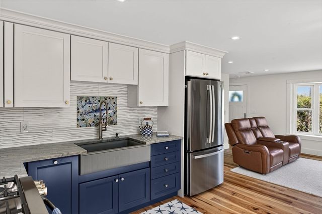 28 Chipman Rd, Sandwich, MA 02563