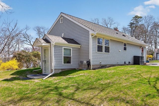 28 Chipman Rd, Sandwich, MA 02563