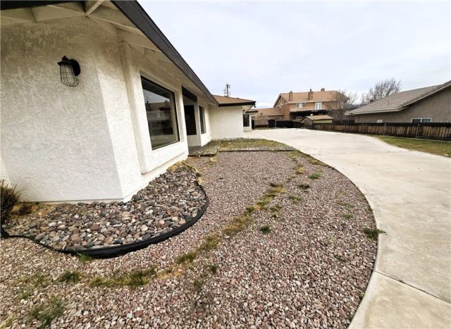 13809 Titonka, Apple Valley, CA 92307
