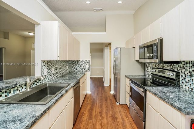 667 SW Seagull Ter, Port St. Lucie, FL 34953