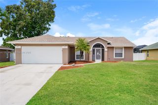 667 SW Seagull Ter, Port St. Lucie, FL 34953