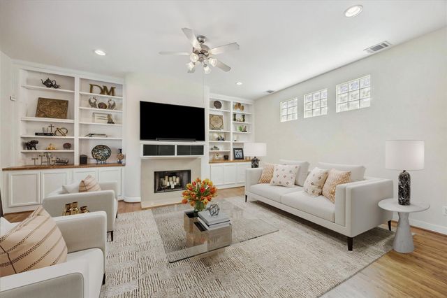 3643 Main Plaza Drive, Houston, TX 77025